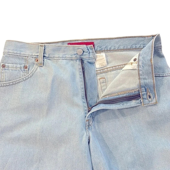 Vintage Women’s Levi’s Classic Fit Jean Shorts Size 14 High Rise Summer Casual - Picture 3 of 4